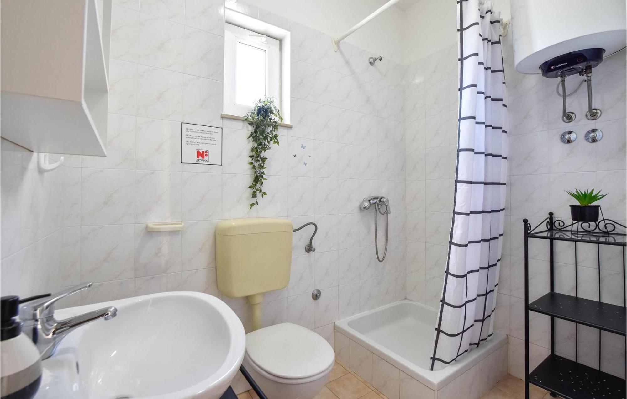 Nice Home In Poljica With House Sea View مارينا المظهر الخارجي الصورة
