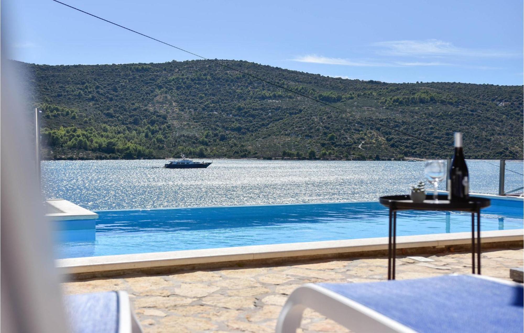 Nice Home In Poljica With House Sea View مارينا المظهر الخارجي الصورة